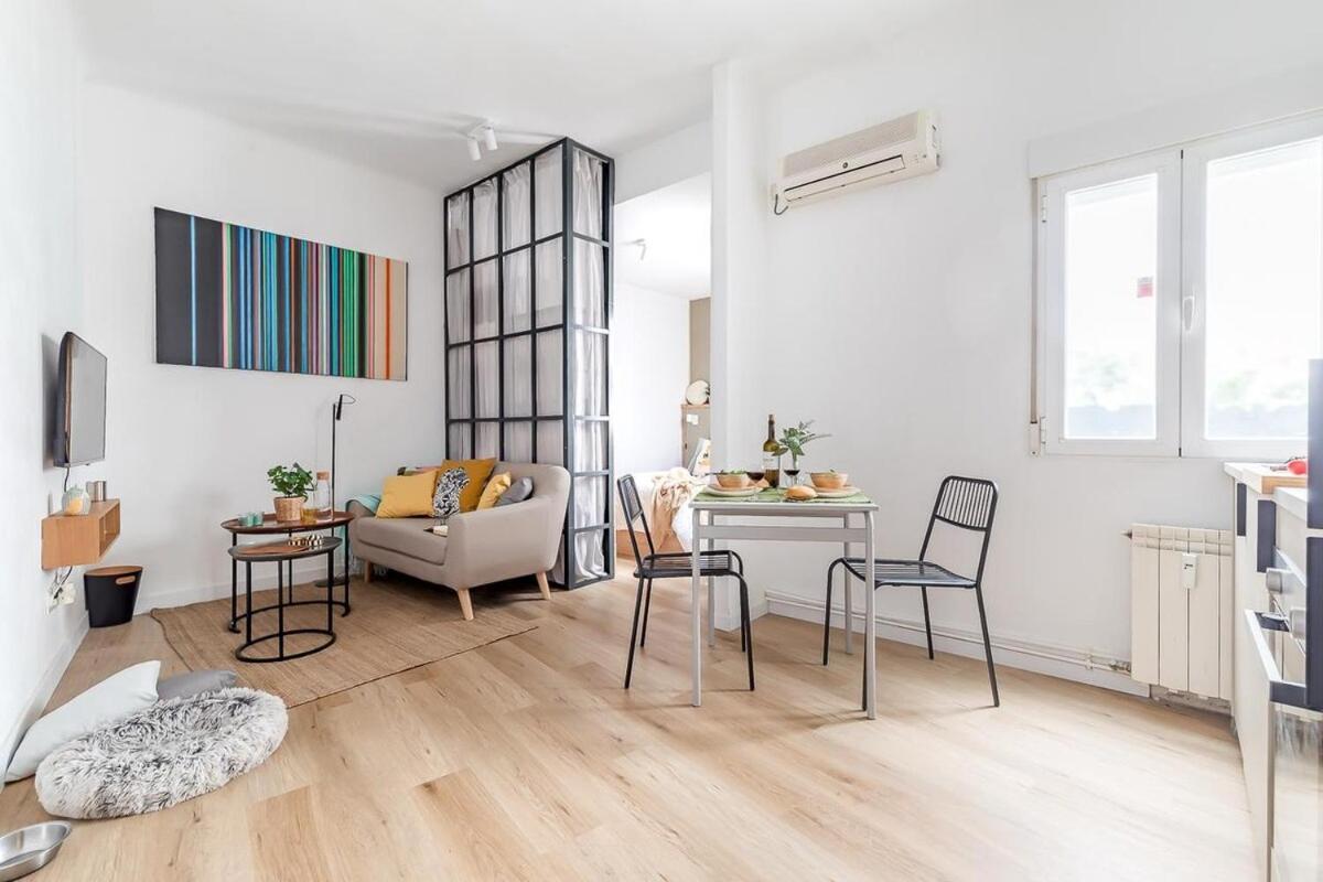 Charming Modern In Lavapies Apartment